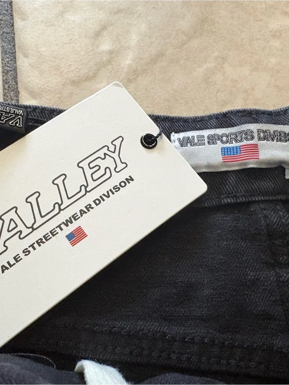 VALE FOREVER RHINESTONE BLACK JEAN SHORTS 🔥